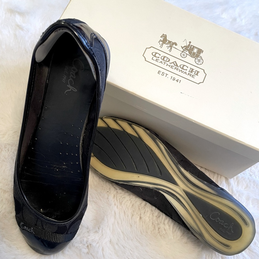 New authentic coach flats